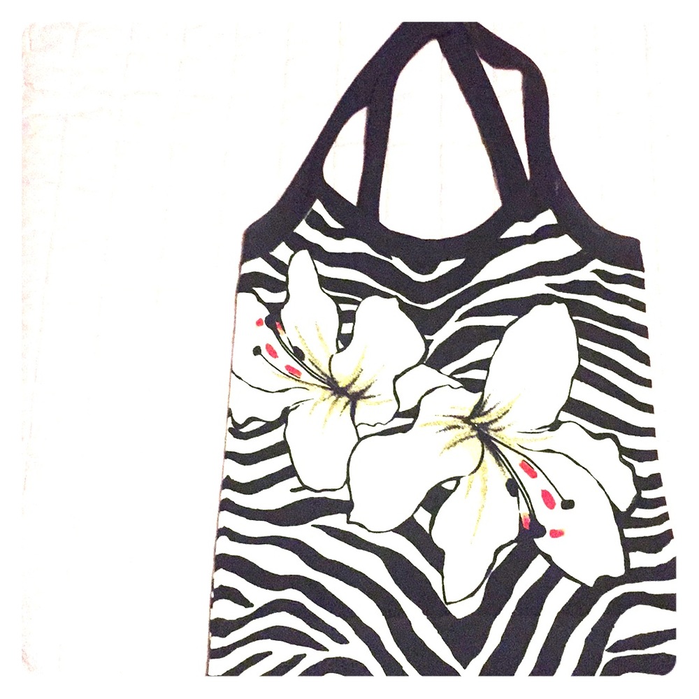 Glam tank.white,black w/hints of red&sparkly gold